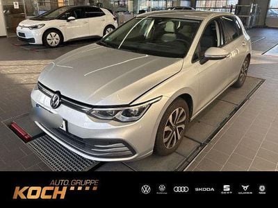 Gebraucht VW Golf VIII Active 150 PS (110 kW) 2023 Reflexsilber metallic Limousine