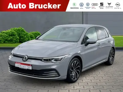 Gebraucht VW Golf VIII Move 150 PS (110 kW) 2024 Grau Limousine