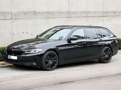 Schwarz Gebraucht 2021 BMW 520 Luxury Line Kombi | 35.000 €