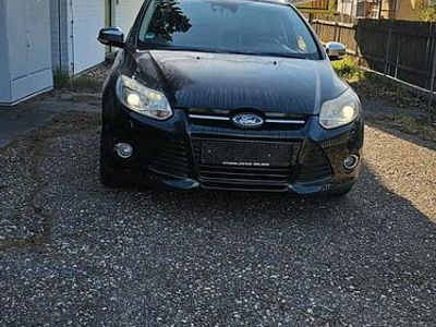 Usata Ford Focus 116 CV (85 kW) 2012 Nero Station wagon