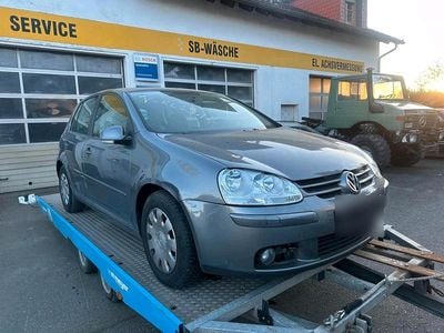 Usata VW Golf V 105 CV (77 kW) 2007 Grigio Berlina