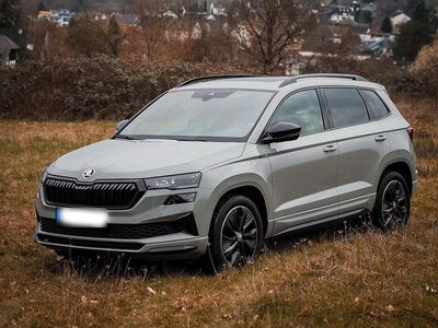 Gebraucht Skoda Karoq SportLine 150 PS (110 kW) 2022 Grau SUV