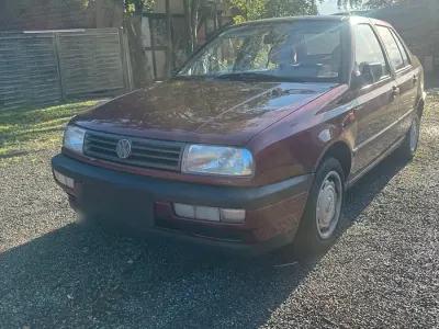 Gebraucht VW Vento 55 PS (40 kW) 1992 Rot Limousine