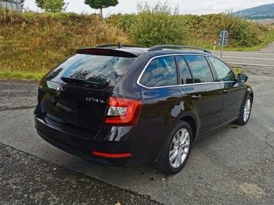 gebraucht Skoda Octavia 2.0 TDI DSG Style Combi Style