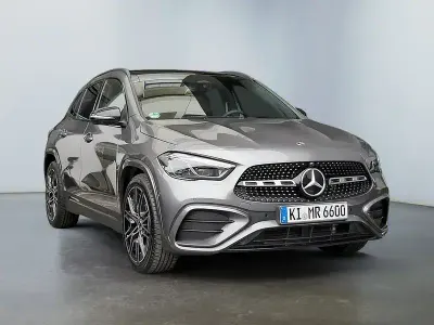 Gebraucht Mercedes GLA200 AMG 150 PS (110 kW) 2026 Schwarz SUV