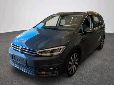 Gebraucht VW Touran Highline 150 PS (110 kW) 2021 Grau Van / Kleinbus