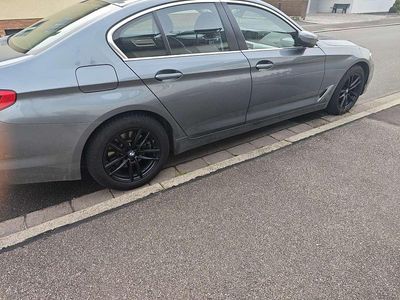 Silber Gebraucht 2018 BMW 520 Limousine | 28.000 € (Fairer Preis)