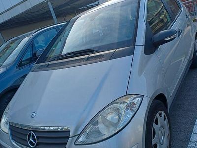 Gebraucht Mercedes A180 Elegance 109 PS (80 kW) 2006 Silber Van / Kleinbus