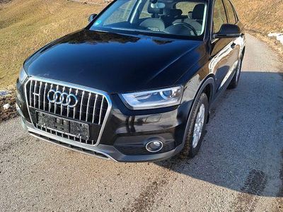 Schwarz Gebraucht 2014 Audi Q3 SUV | 12.800 € (Fairer Preis)