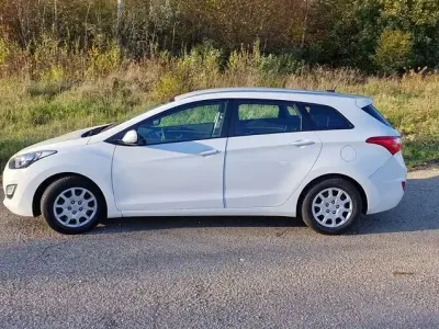 Gebraucht Hyundai i30 Trend 90 PS (66 kW) 2014 Weiß Kombi