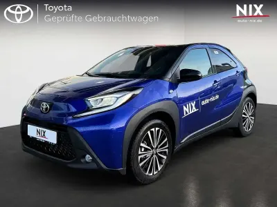 Gebraucht Toyota Aygo X Comfort 72 PS (52 kW) 2025 Juniperblue / black mica SUV