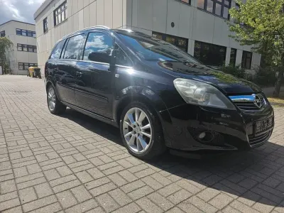 Gebraucht Opel Zafira Cosmo 150 PS (110 kW) 2008 Saphirschwarz mi2 Van / Kleinbus