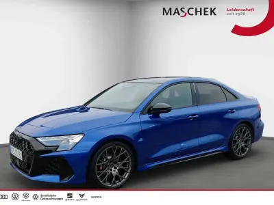 Gebraucht Audi RS3 Comfort 400 PS (294 kW) 2026 Ultrablau metallic audi exclus Limousine