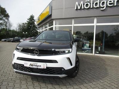 Arktis weiß Gebraucht 2023 Opel Mokka-e Ultimate SUV | 22.490 € (Etwas zu teuer)