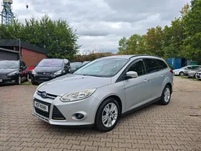 Gebraucht Ford Focus 116 PS (85 kW) 2011 Silber Limousine