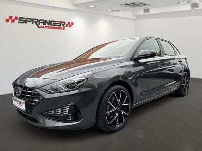 Gebraucht Hyundai i30 GO! 120 PS (88 kW) 2022 Darkknight Limousine