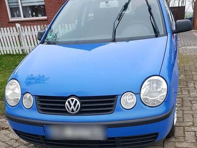 Blau Gebraucht 2002 VW Polo Kleinwagen | 1.000 €