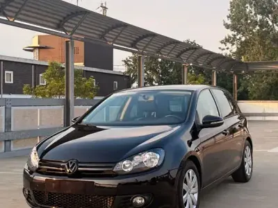 Gebraucht VW Golf VI Trendline 105 PS (77 kW) 2011 Schwarz Kleinwagen
