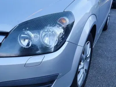 Gebraucht Opel Astra 105 PS (77 kW) 2005 Silber Limousine