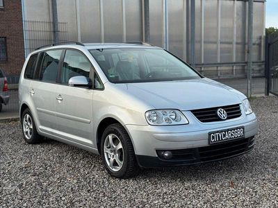 Silber Gebraucht 2005 VW Touran Trendline Van / Kleinbus | 5.499 €