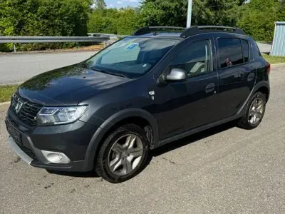 Używany Dacia Sandero Prestige 90 KM (66 kW) 2016 Szary Sedan/Limuzyna