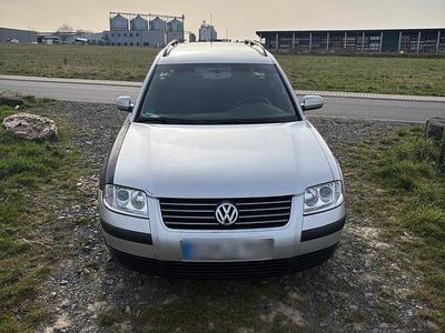 Gebraucht VW Passat 116 PS (85 kW) 2002 Silber Kombi