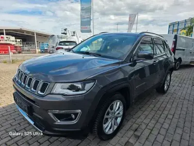 Gebraucht Jeep Compass Limited 150 PS (110 kW) 2021 Grau SUV