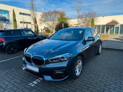 Gebraucht BMW 118 Sport Line 150 PS (110 kW) 2021 Grau Kleinwagen