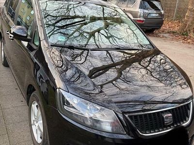 Schwarz Gebraucht 2012 Seat Alhambra Ecomotive Van / Kleinbus | 11.550 € (Fairer Preis)