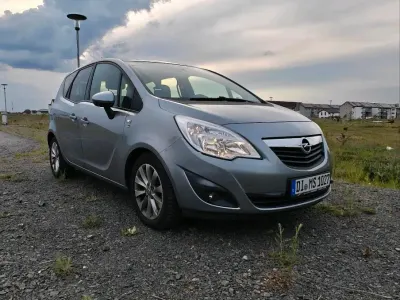 Używany Opel Meriva 140 KM (102 kW) 2012 Szary Minivan