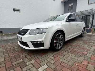 Gebraucht Skoda Octavia RS 220 PS (161 kW) 2016 Weiß Kombi