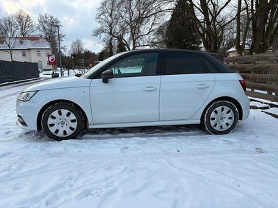 Weiß Gebraucht 2017 Audi A1 Sportback Kleinwagen | 12.800 € (Fairer Preis)