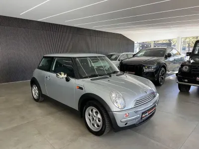Usado Mini ONE Pepper 90 HP (66 kW) 2003 Prateado Citadino