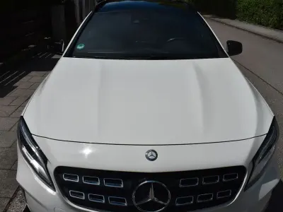 Gebraucht Mercedes GLA180 Night 122 PS (89 kW) 2017 Weiß SUV