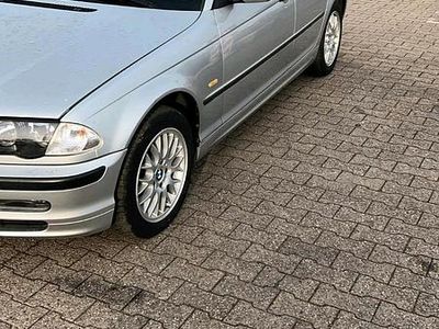 Gebraucht BMW 316 104 PS (76 kW) 2001 Silber Limousine