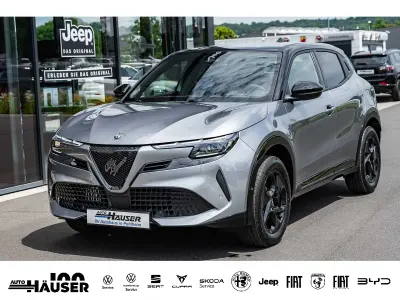 Neu Alfa Romeo Junior Ti 145 PS (106 kW) 2026 Grau SUV
