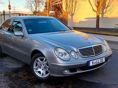 Usata Mercedes E200 162 CV (119 kW) 2004 Marrone Berlina