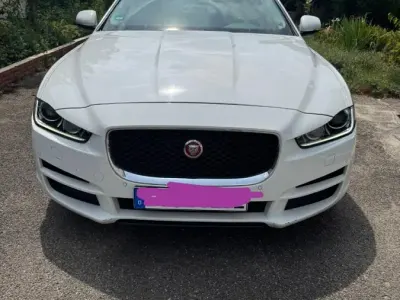 Gebraucht Jaguar XE 163 PS (119 kW) 2015 Weiß Limousine