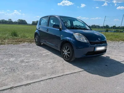 Gebraucht Daihatsu Sirion 87 PS (63 kW) 2005 Blau Kleinwagen