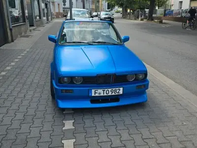 Gebraucht BMW 325 Cabriolet Sport Line 170 PS (125 kW) 1989 Blau Cabrio
