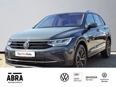 Gebraucht VW Tiguan Active 150 PS (110 kW) 2021 Grau SUV