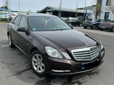 Gebraucht Mercedes E200 184 PS (135 kW) 2011 Braun Limousine