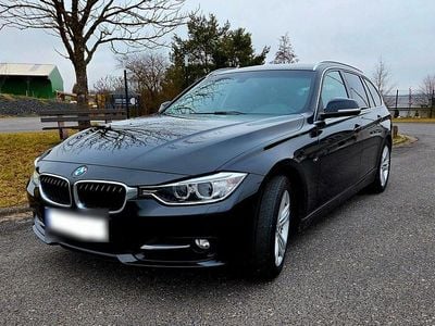 Gebraucht BMW 320 Sport Line 184 PS (135 kW) 2015 Schwarz Kombi