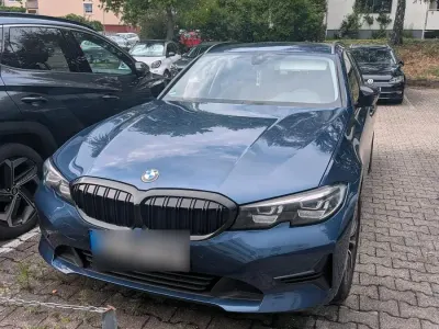 Gebraucht BMW 318 150 PS (110 kW) 2021 Blau Kombi