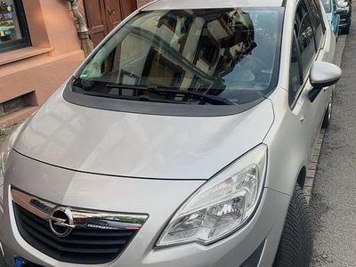 Gebraucht Opel Meriva 100 PS (73 kW) 2011 Silber Van / Kleinbus