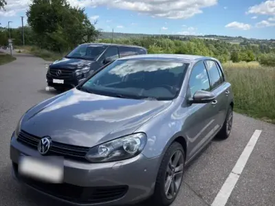 Gebraucht VW Golf VI Comfortline 105 PS (77 kW) 2010 Grau Kleinwagen