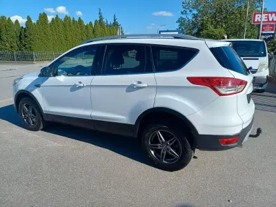 Gebraucht Ford Kuga 163 PS (119 kW) 2014 Weiß SUV
