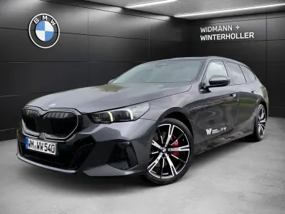Gebraucht BMW 540 Performance 303 PS (222 kW) 2026 Grau Kombi