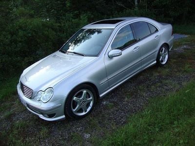Silber Gebraucht 2005 Mercedes C240 AMG Limousine | 10.790 € (Fairer Preis)