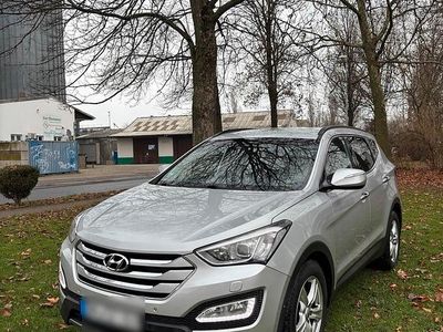 Grau Gebraucht 2014 Hyundai Santa Fe SUV | 13.500 € (Fairer Preis)